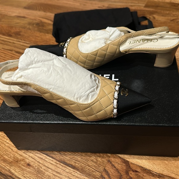 Authentic Chanel Slingbacks Quilted and Grosgrain Size 37 CC Logo - Picture 7 of 9